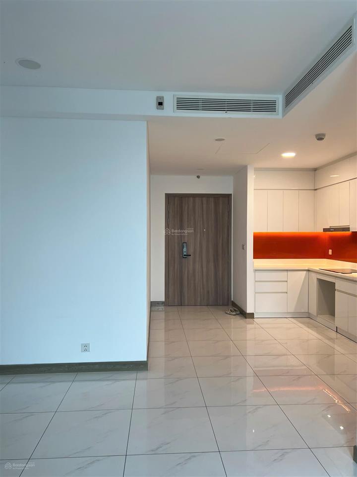 Trống căn hộ 1 phòng ngủ tầng cao, nội thất cơ bản tại sunwah pearl với mức giá 20 triệu.