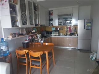 The sun avenue 2 phòng ngủ, 76m² giá bán 7,3 tỷ, view sông, nội thất cơ bản.