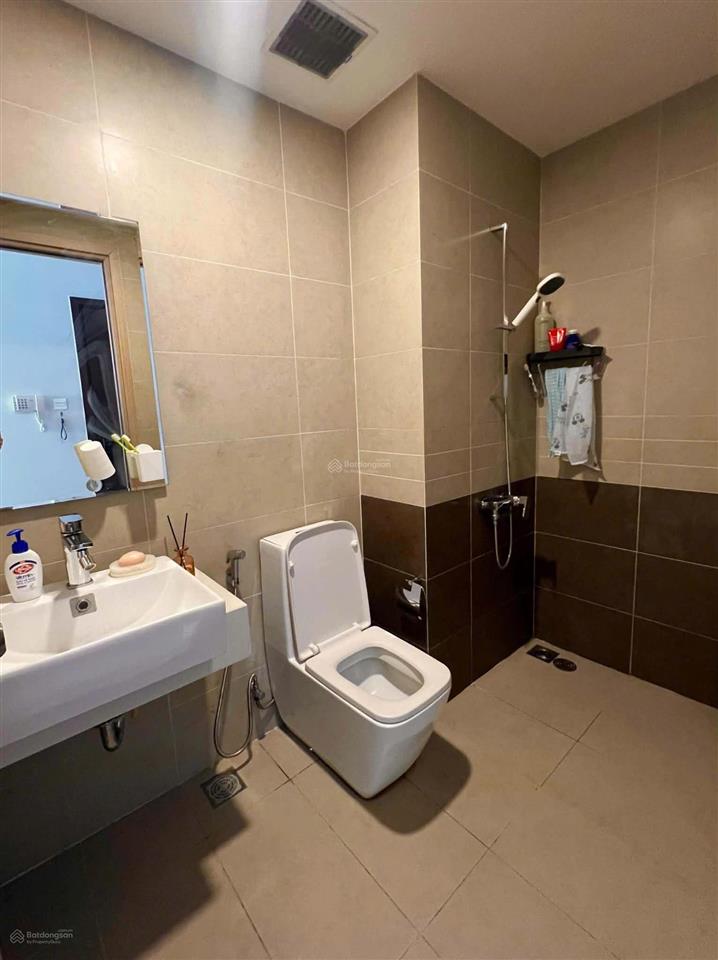 Vào ở ngay, ot 32m² full nội thất tại the sun avenue, giá 13 triệu.