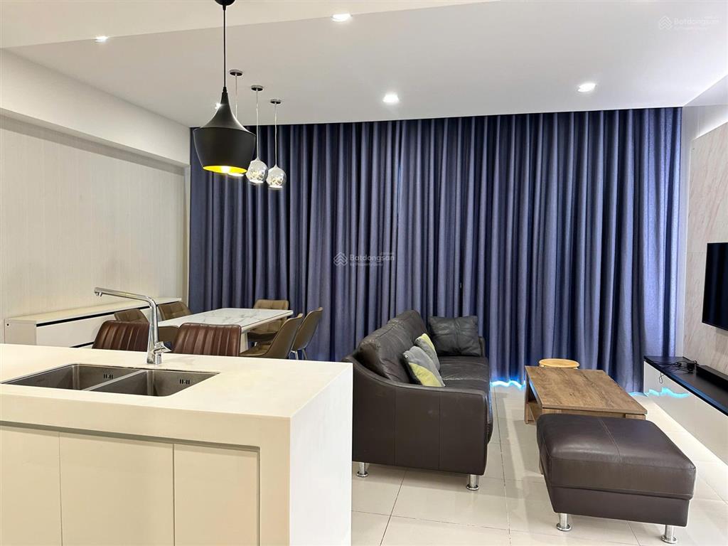 Căn 2pn 90m² full nội thất tại gateway thảo điền, giá thuê 1.500 usd.