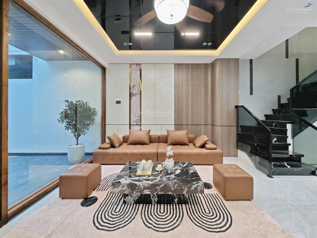 Hot! cơ hội sở hữu ngay nhà 3 tầng siêu đẹp hòa xuân, tiện ích đầy đủ, vị trí thuận lợi