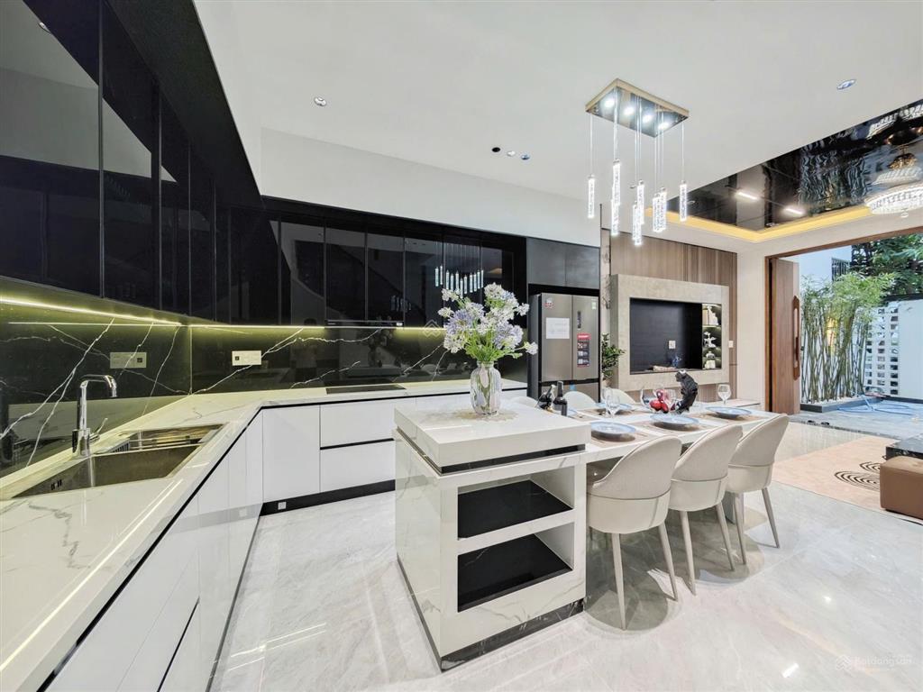 Hot! cơ hội sở hữu ngay nhà 3 tầng siêu đẹp hòa xuân, tiện ích đầy đủ, vị trí thuận lợi