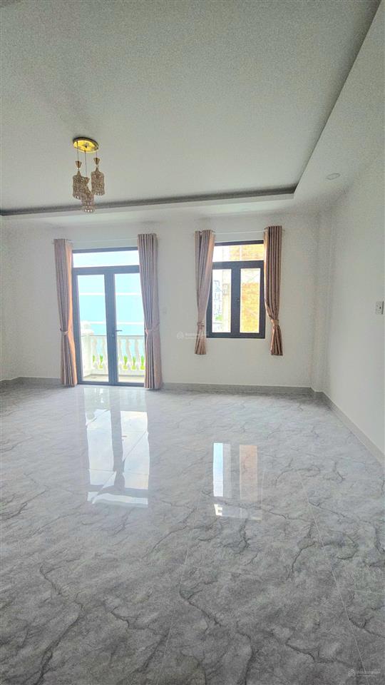 Bán nhà rẻ ngộp mặt tiền đường d1 khu đô thị five star eco city . nhà hoàn công shr .cho thuê ngay