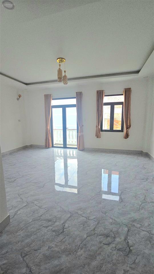 Bán nhà rẻ ngộp mặt tiền đường d1 khu đô thị five star eco city . nhà hoàn công shr .cho thuê ngay