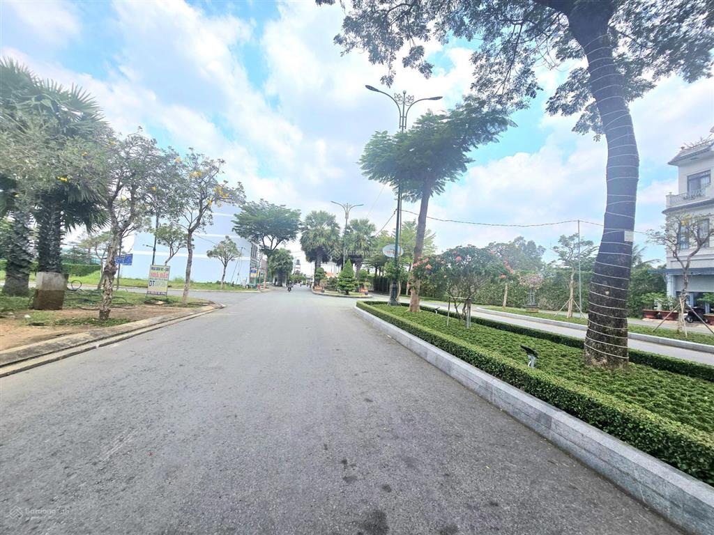 Bán nhà rẻ ngộp mặt tiền đường d1 khu đô thị five star eco city . nhà hoàn công shr .cho thuê ngay