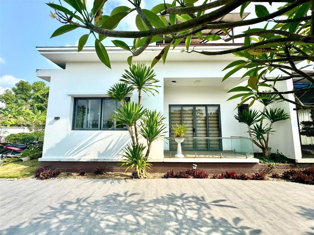 Bán nhà vườn biệt thự gần chợ bình chánh. biệt thự vườn dành cho đại gia lắm tiền