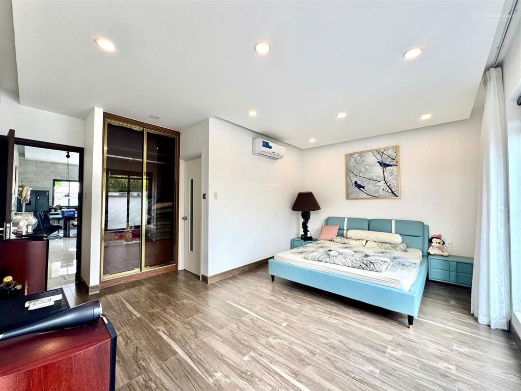 Bán nhà vườn biệt thự gần chợ bình chánh. biệt thự vườn dành cho đại gia lắm tiền