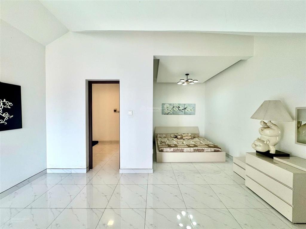 Bán nhà vườn biệt thự gần chợ bình chánh. biệt thự vườn dành cho đại gia lắm tiền