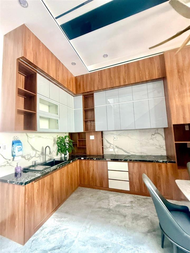 Bán nhà phố 1trêt 1 lầu tại the sol city, 3,98 tỷ, 92,5 m2, 4pn, 4wc, hướng đb