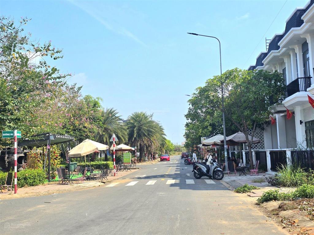 Bán đất nền ngộp khu đô thị the sol city. đất đối diện công viên trường học. shr công chứng ngay