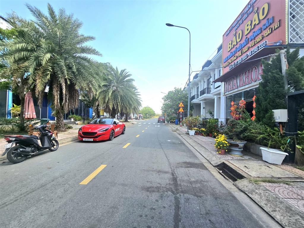 Bán đất nền ngộp khu đô thị the sol city. đất đối diện công viên trường học. shr công chứng ngay