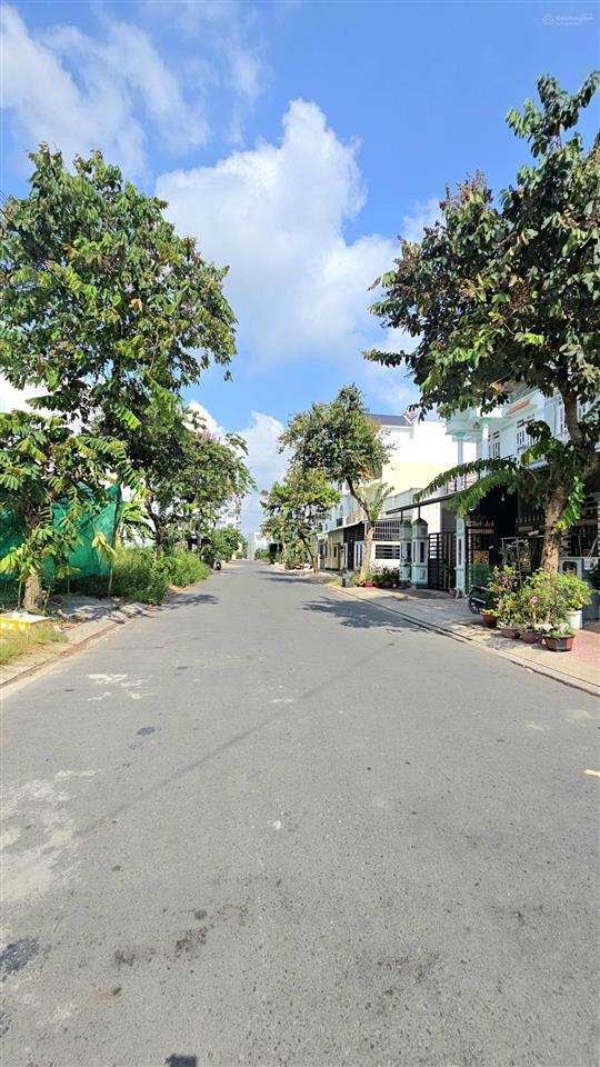 Bán đất ngộp khu đô thị năm sao 1. chủ cần bán nhanh trả nợ bank , đất shr công chứng ngay
