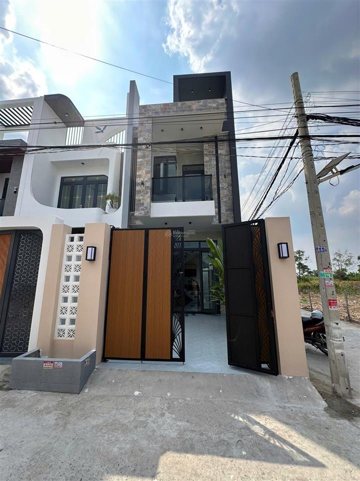 Bán căn góc nhà mới đườg bờ đế gần kđt năm sao .nhà mới giá rẻ shr hoàn công đầy đủ .tặng nội thât