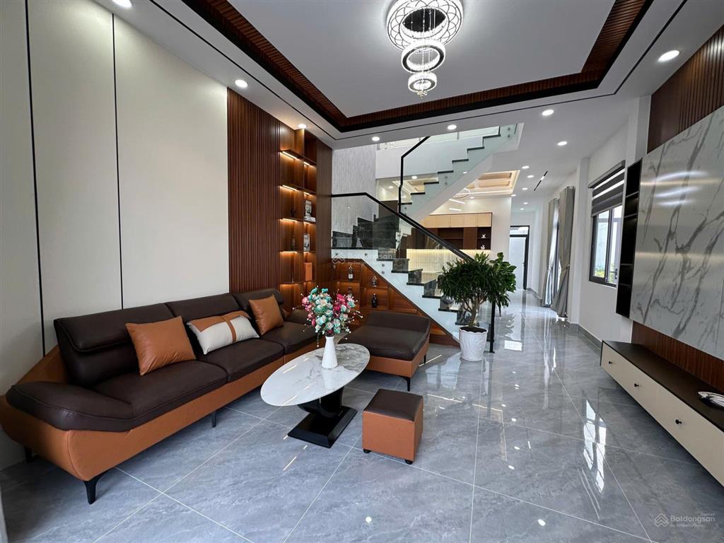 Bán căn góc nhà mới đườg bờ đế gần kđt năm sao .nhà mới giá rẻ shr hoàn công đầy đủ .tặng nội thât