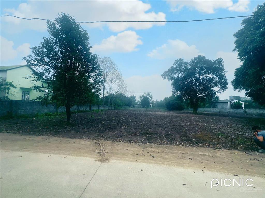 Bán gấp lô đất mặt đường liên sơn, giá đầu tư đất bằng phẳng thích hợp nghỉ dưỡng