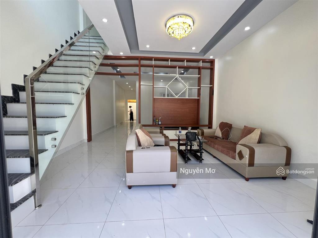 Bán nhà xây dựng kiên cố tại trung tâm p2 bảo lộc .0984 585 ***