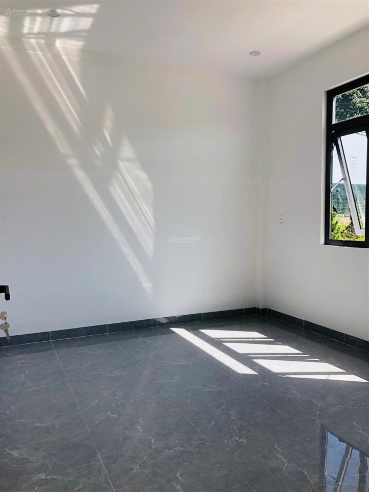 Bán nhà mới xây trung tâm lộc an bảo lâm 2 lâm đồng. 0984 585 ***