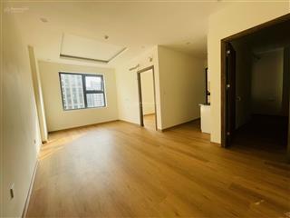 Tôi có một căn chung cư 2pn, 2wc tầng thấp view hồ bơi mát mẻ muốn bán