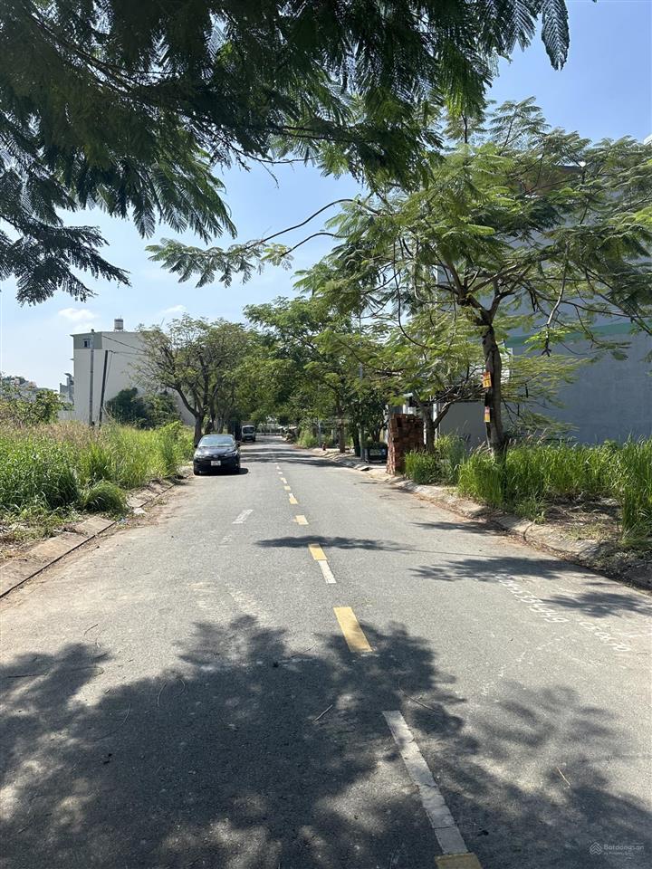 Hot! chủ cần bán lô đất 137m2shr 2 mặt tiền đường liên cảng 60m, kdc cát lái, tp. hcm! giá 77tr/m2