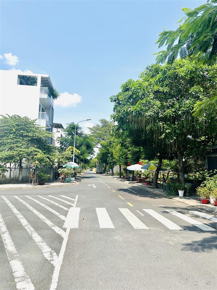 Hot! chủ cần bán lô đất 137m2shr 2 mặt tiền đường liên cảng 60m, kdc cát lái, tp. hcm! giá 77tr/m2