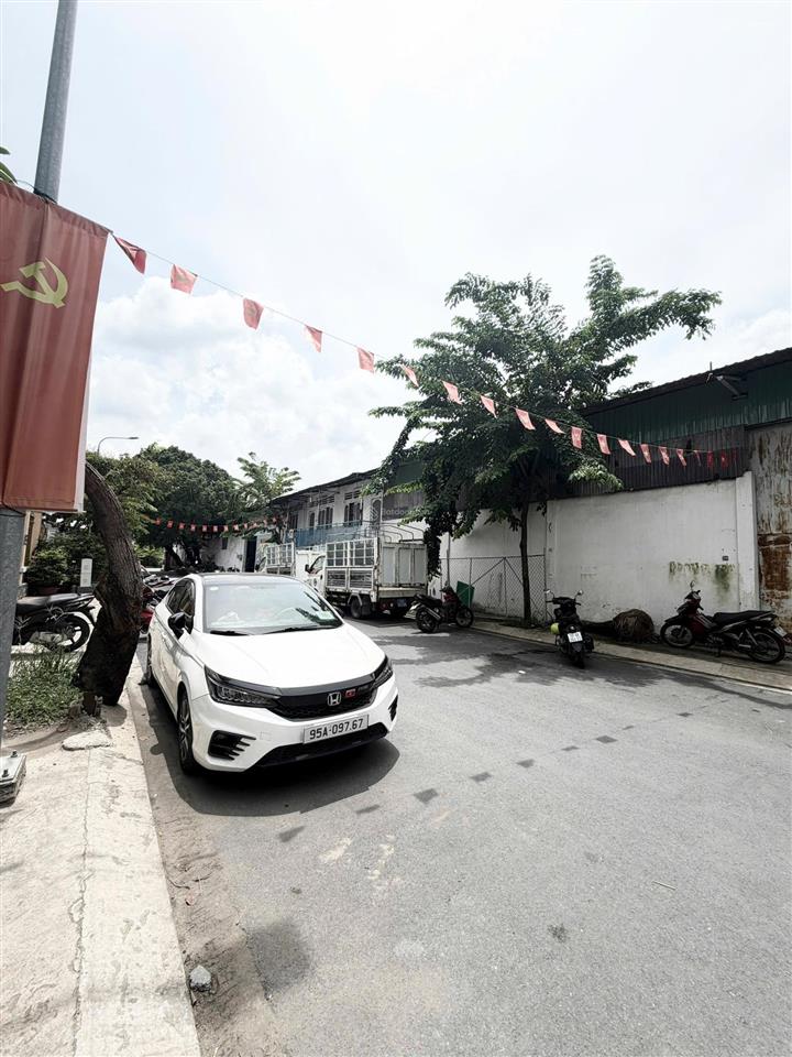 Cho thuê kho, nhà xưởng 400m2 tại 355/12, nơ trang long, q.bình thạnh, 50 triệu vnd