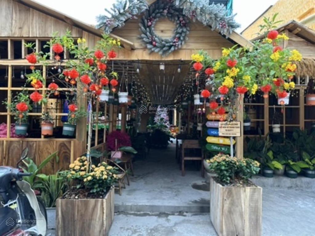 Cho thuê nhà thiết kế theo mô hình quán cafe sân vườn