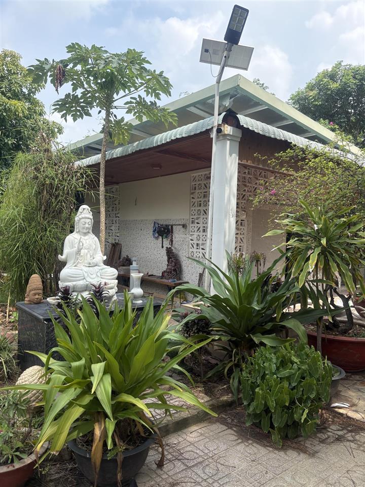 Cho thuê nguyên căn biệt thự tuyệt đẹp sát sông sài gòn, hồ bơi