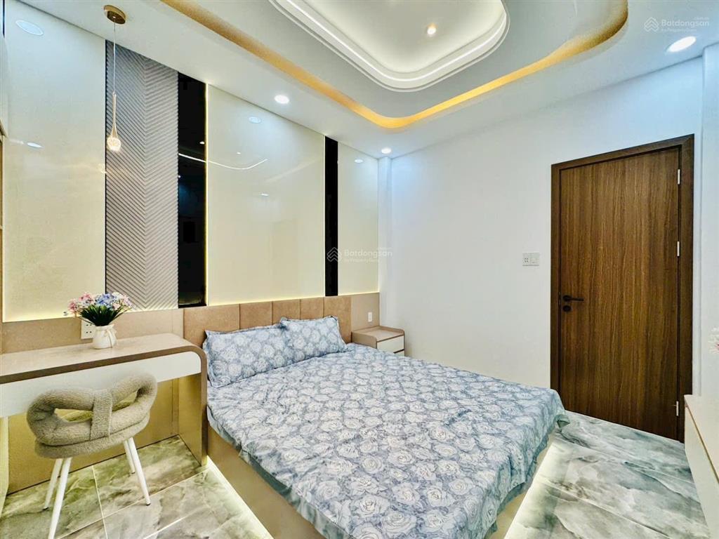 Khu vip hiếm nhà bán  nguyễn kiệm p3 ngay bv175  40m2  trệt 2 lầu sân thượng trước  4 phòng.