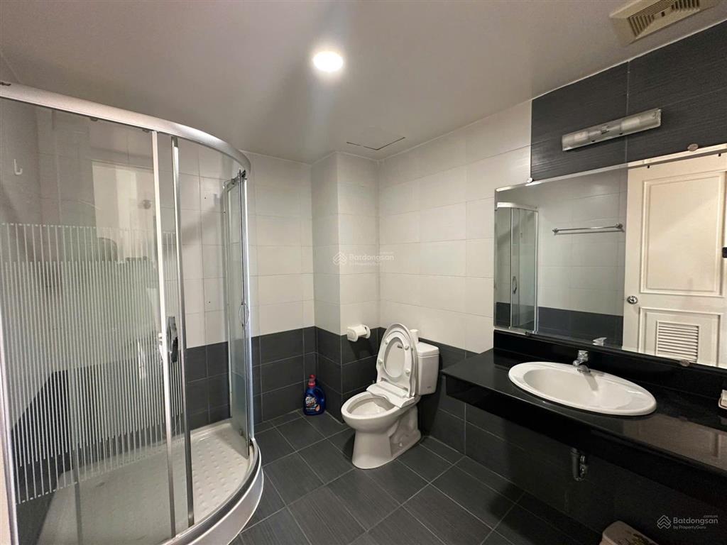 Cho thuê căn hộ 3pn full đồ cao cấp tại khu chung cư trung tâm phố văn cao