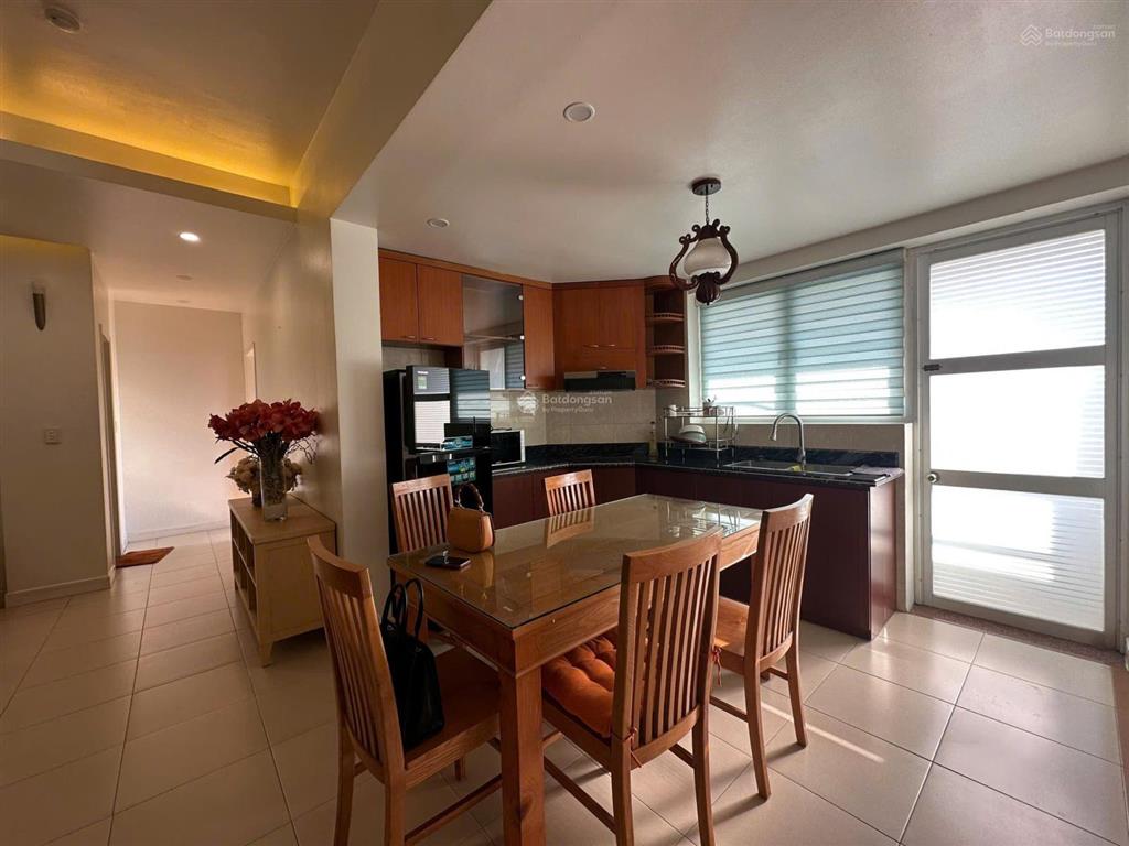 Cho thuê căn hộ 3pn full đồ cao cấp tại khu chung cư trung tâm phố văn cao