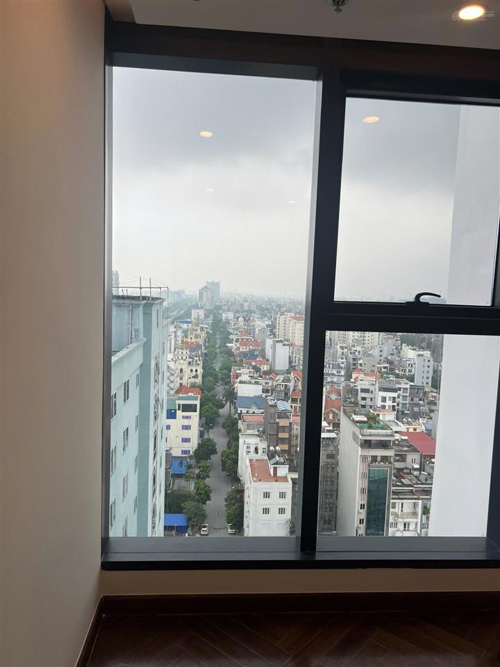 Cho thuê căn hộ 1,5pn view đẹp diamond crown