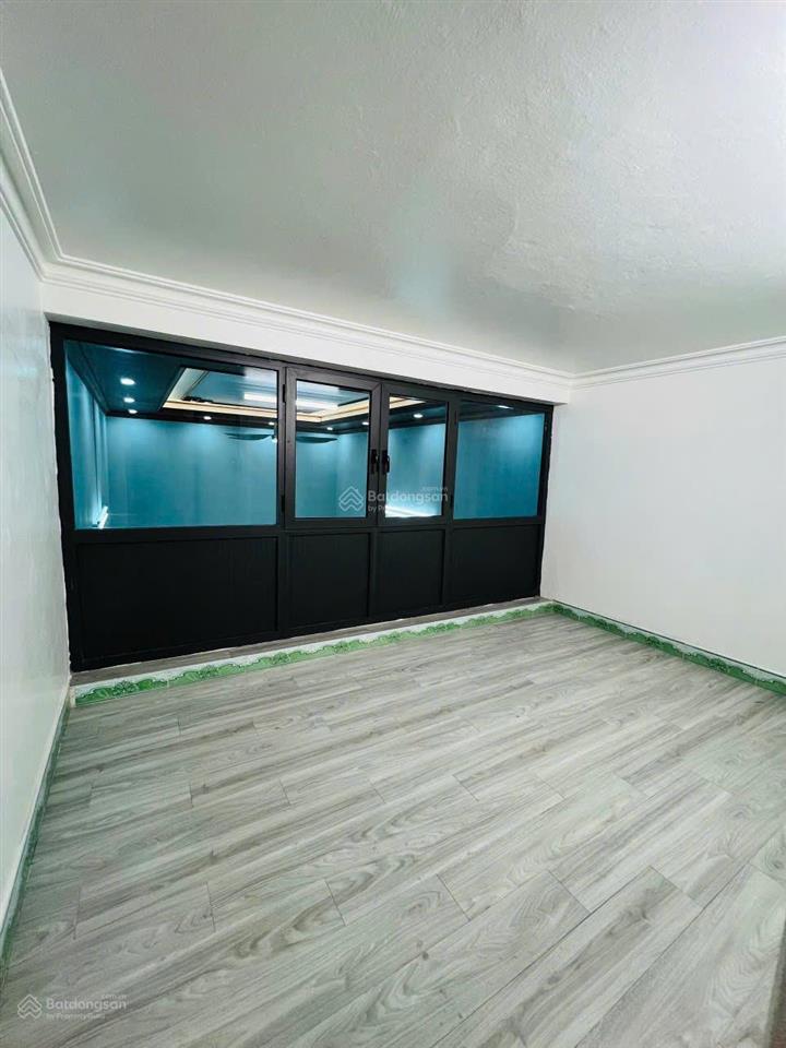 Bán gấp nhà đẹp tại ngõ 261 trần nguyên hãn, hải phòng, dt 54m2 giá chỉ 2,7 tỷ