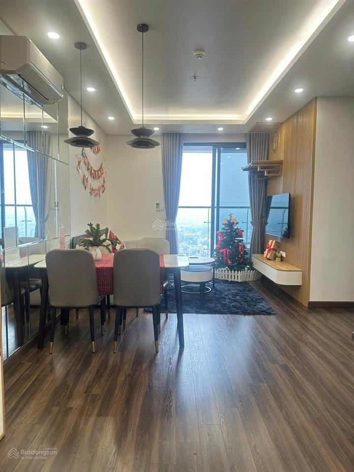 Cần bán gấp căn đẹp 3 ngủ dt 74m2, giá chỉ 3,2 tỷ tại hoàng huy grand tower