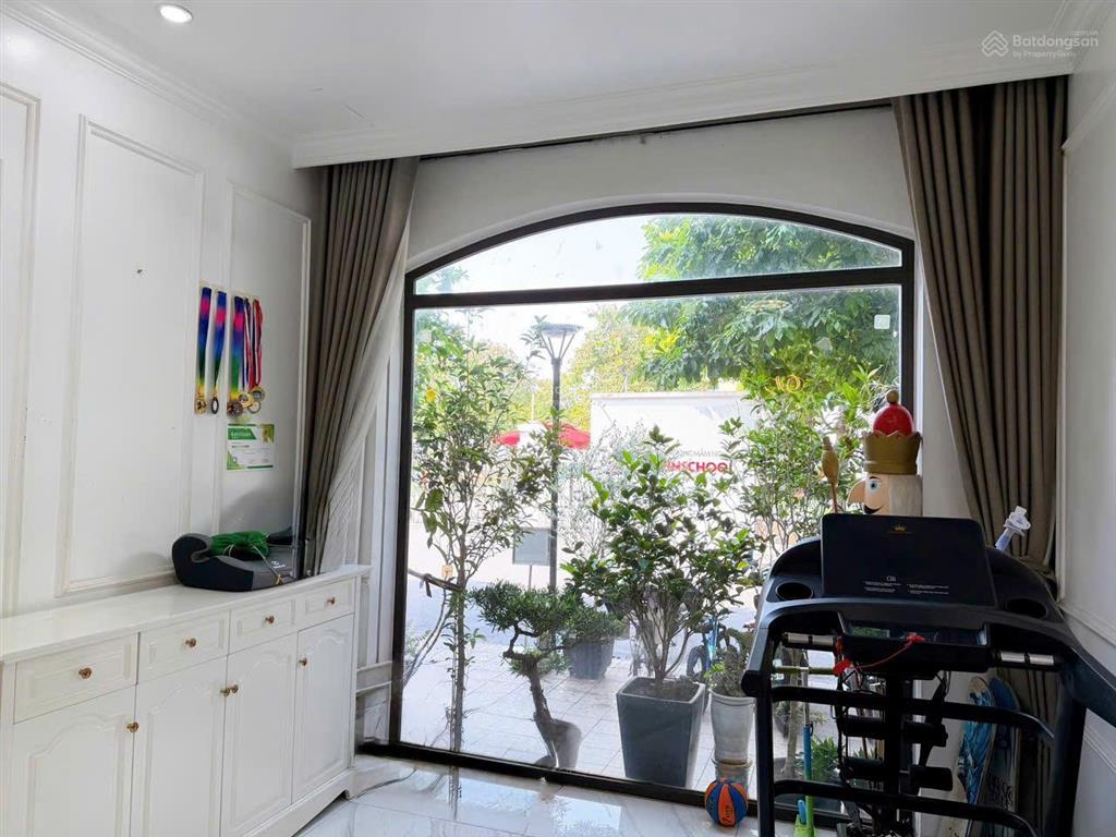 Chuyển nhượng căn liền kề vihomes imperia full nội thất, dt 96m2 giá chỉ 18,9 tỷ