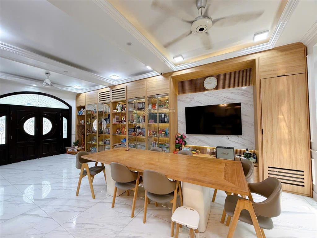 Chuyển nhượng căn liền kề vihomes imperia full nội thất, dt 96m2 giá chỉ 18,9 tỷ