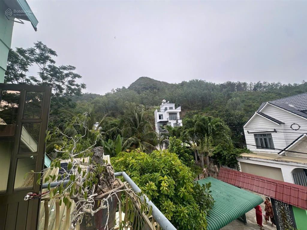 Nhà vĩnh hòa 209,4m, cách biển 1km, giá 6 tỷ 800 triệu (thương lượng)