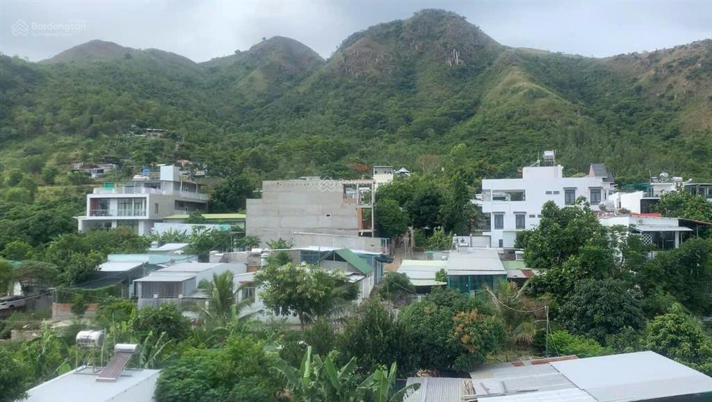 Nhà hẻm nguyễn khắc viện  gần biển nha trang 122,6m² đất 9,3 tỷ
