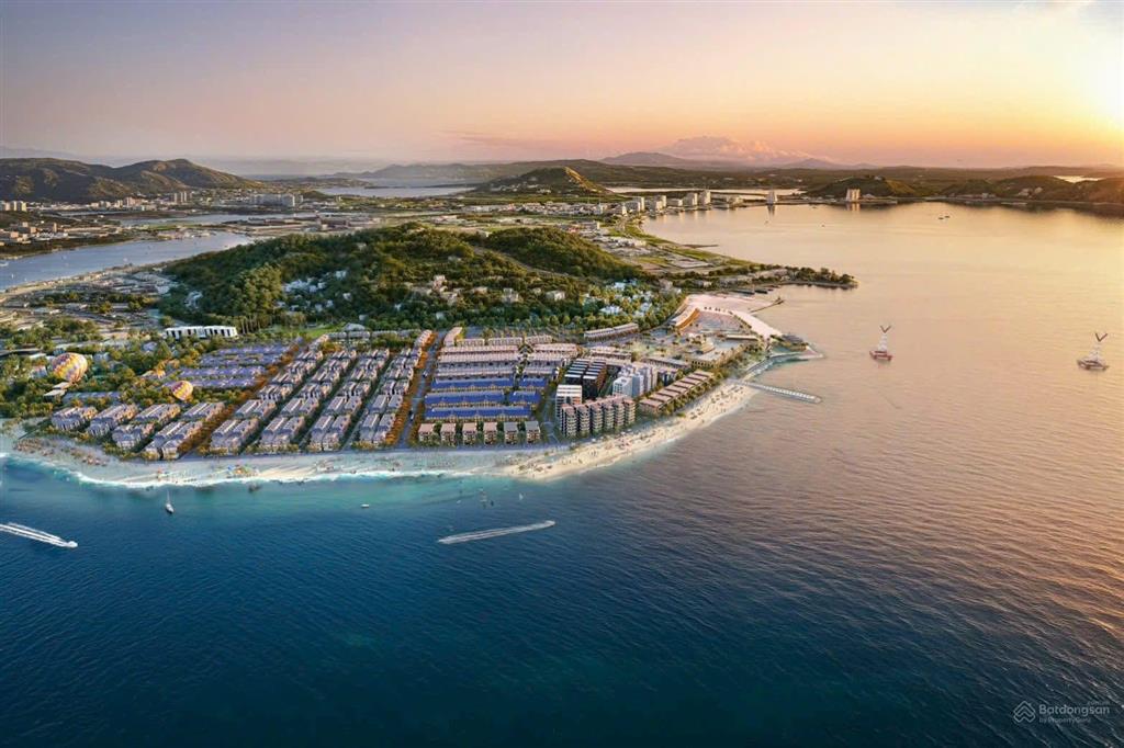 Vinhomes pearl bay 63m nha trang ngọc trai chỉ 10,6 tỷ  sổ đỏ vĩnh viễn