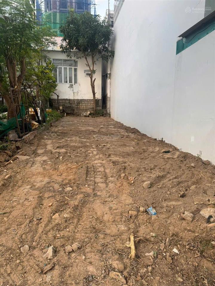 Phạm văn đồng, vĩnh hoà, bắc nha trang đất mặt tiền cạnh bến du thuyền 9,3 tỷ hướng tây nam