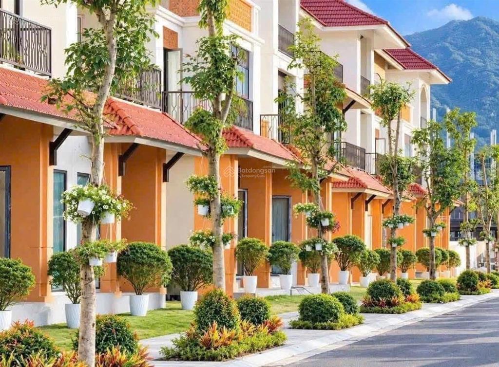 Charmora city, nha trang nhà phố 3 tầng 13,574 tỷ hướng đông nam 112,5m  đã giảm 400 tr