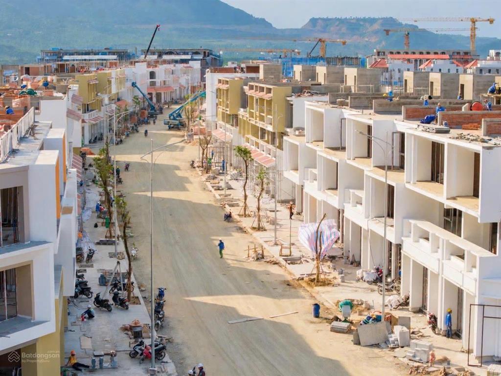 Charmora city, nha trang nhà phố 3 tầng 13,574 tỷ hướng đông nam 112,5m  đã giảm 400 tr