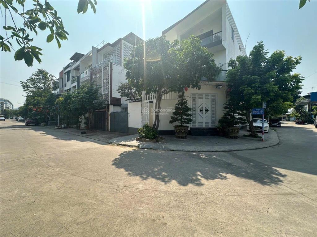 Nhà góc 3 tầng mặt tiền đường 13m, đang có hợp đồng thuê 35 triệu/tháng  9,99 tỷ  88,9m²