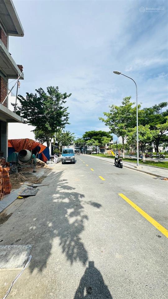 8,5 tỷ  kđt vcn phước long 2 đối diện công viên