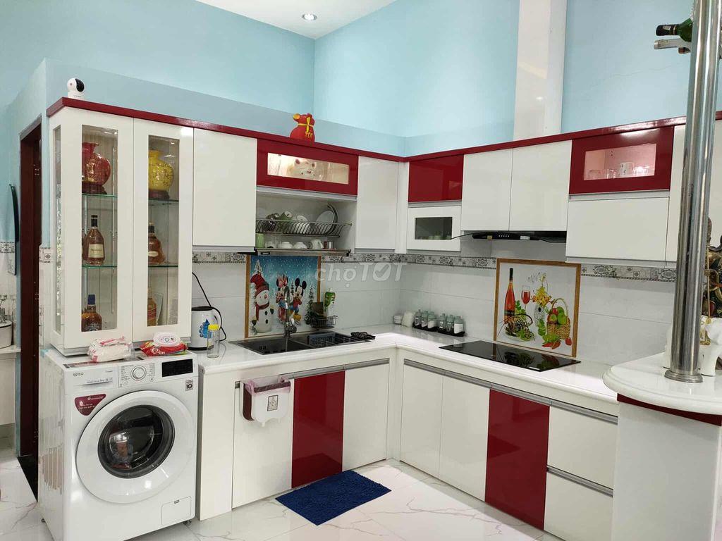 Bán nhà mái Thái cấp 4 đẹp sang