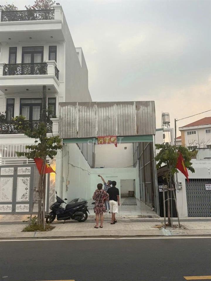 Bán nhà khu vực Hóc Môn, 8 tỷ 2 có thương lượng.