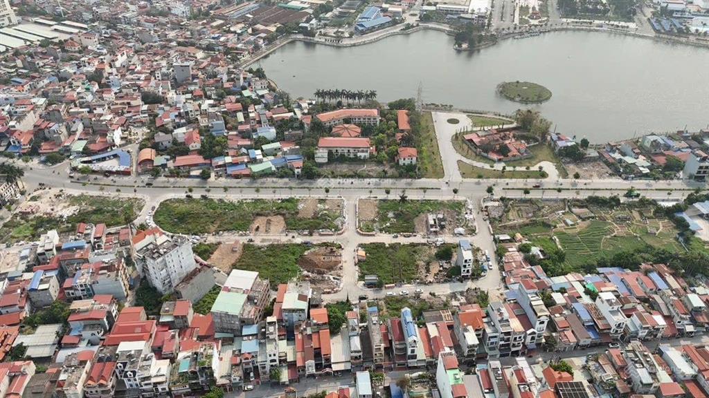 Lô đất mặt đường lê quang đạo vị trí đẹp, tiềm năng kinh doanh cao
diện tích 100m2 ngang 5m