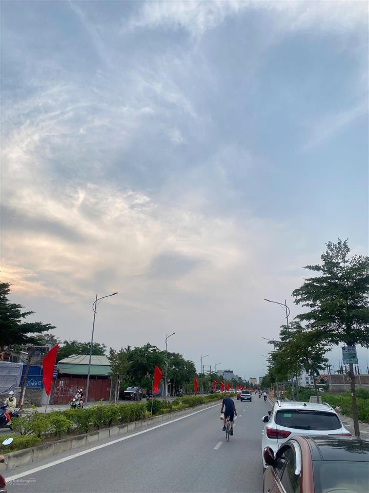 Lô đất mặt đường lê quang đạo vị trí đẹp, tiềm năng kinh doanh cao
diện tích 100m2 ngang 5m