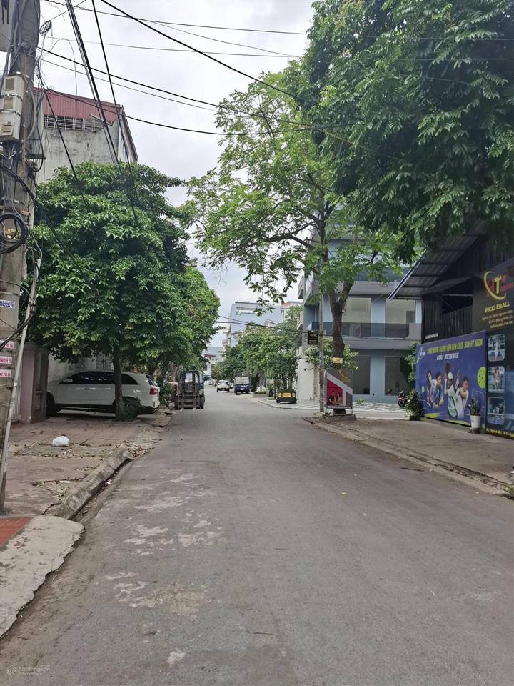 Bán đất tặng căn nhà 4 tầng xây độc lập cực đẹp tại khu 5 cạnh aeonmall + vị trí siêu đẹp
