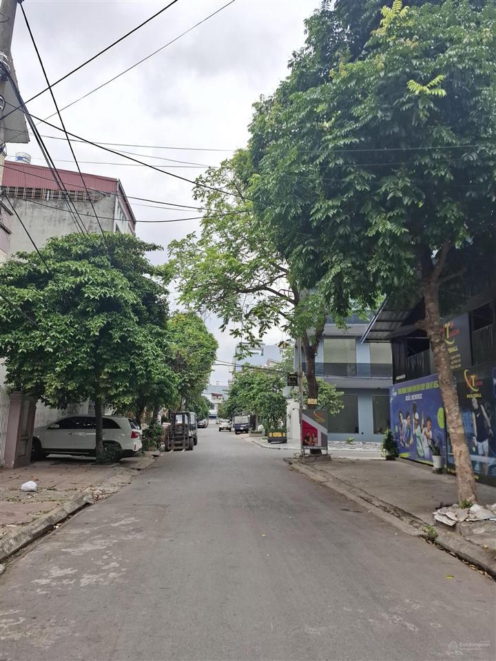 Bán đất tặng căn nhà 4 tầng xây độc lập cực đẹp tại khu 5 cạnh aeonmall + vị trí siêu đẹp