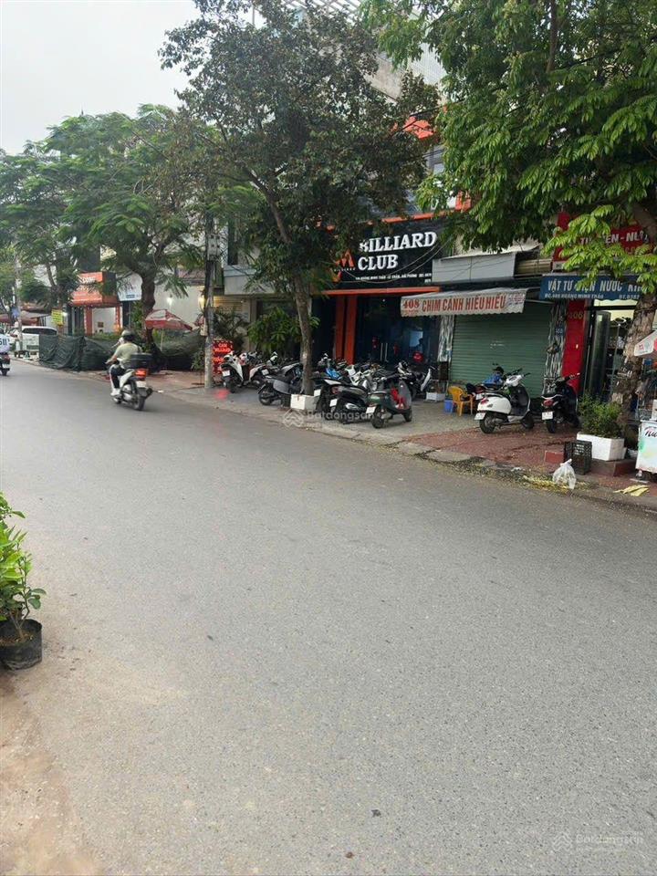 Bán lô đất tặng nhà cấp 4 mặt đường hoàng minh thảo
diện tích 125m2 ngang5,85m nở hậu 6,1m